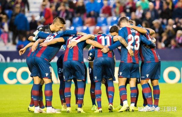 精彩对攻，两队实力悬殊令比赛更引人注目的简单介绍