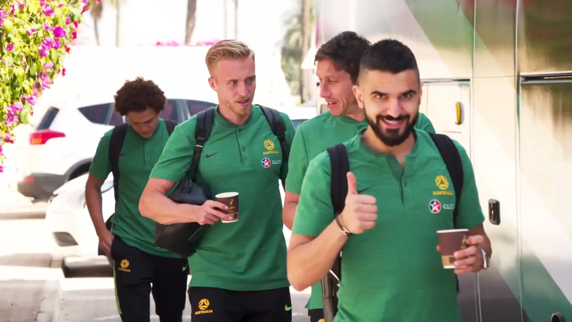 包含约旦球队逆袭成功，新加坡劲旅惊险逃生的词条