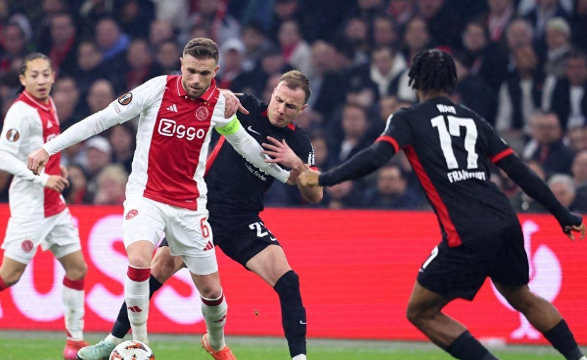 欧冠首轮比赛战绩骤降，领头羊陷入困境