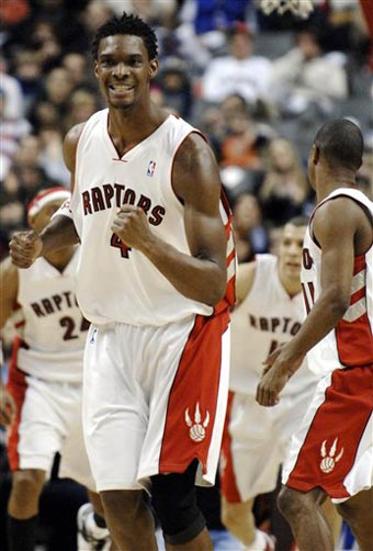 猛龙新援对决人主力，谁胜谁负？